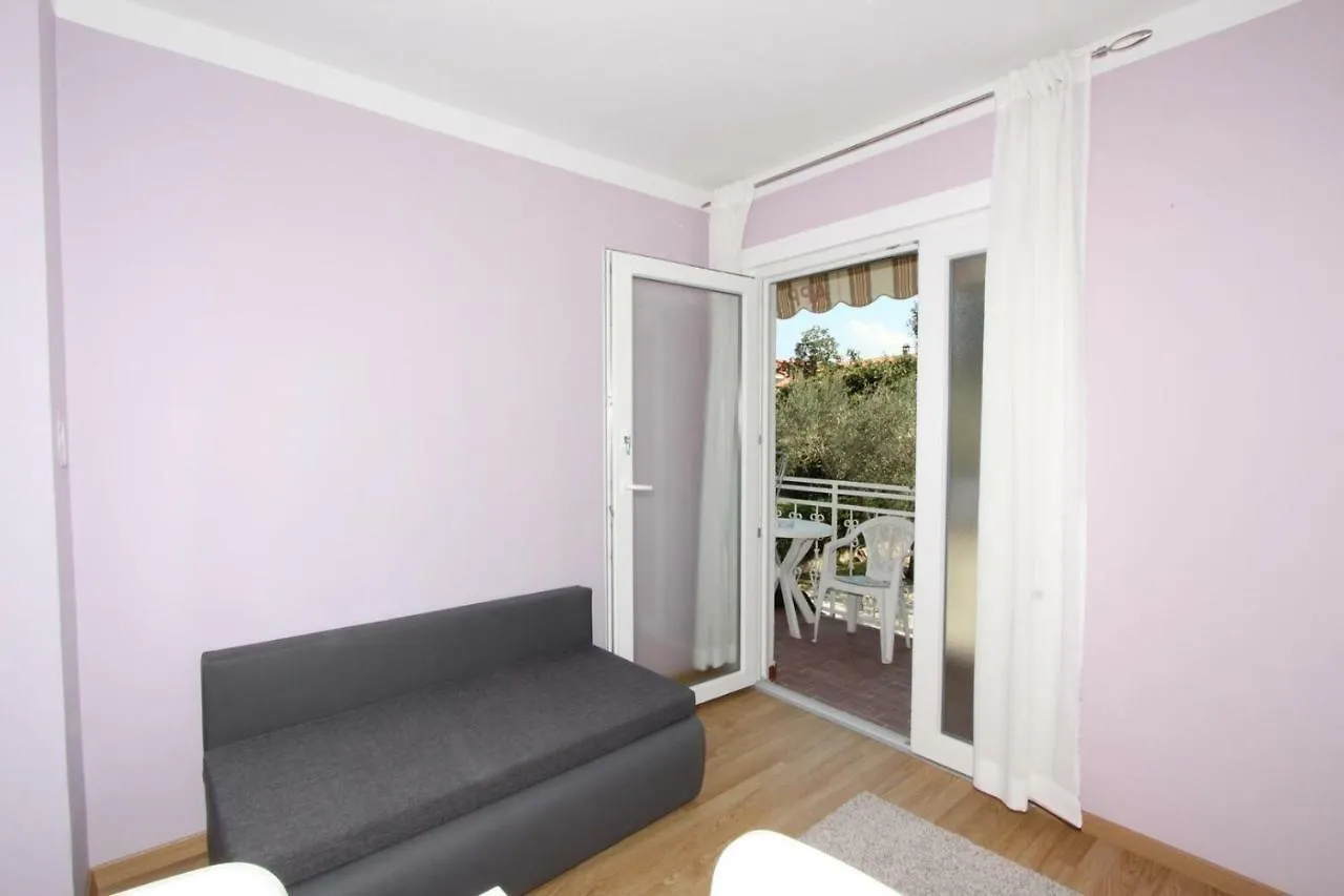 Apartments Sena Rovinj 0*,