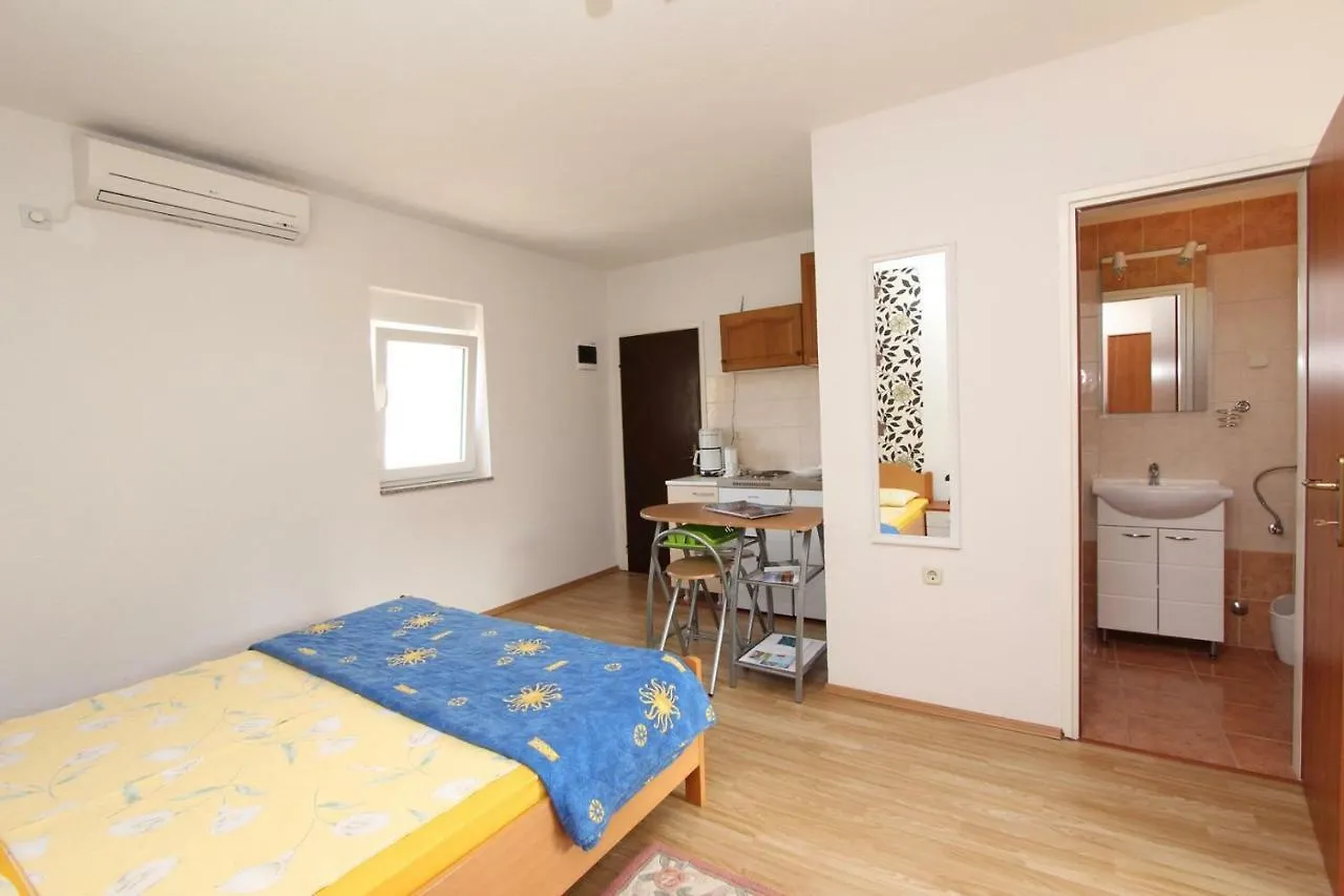 Apartments Sena Rovinj 0*,